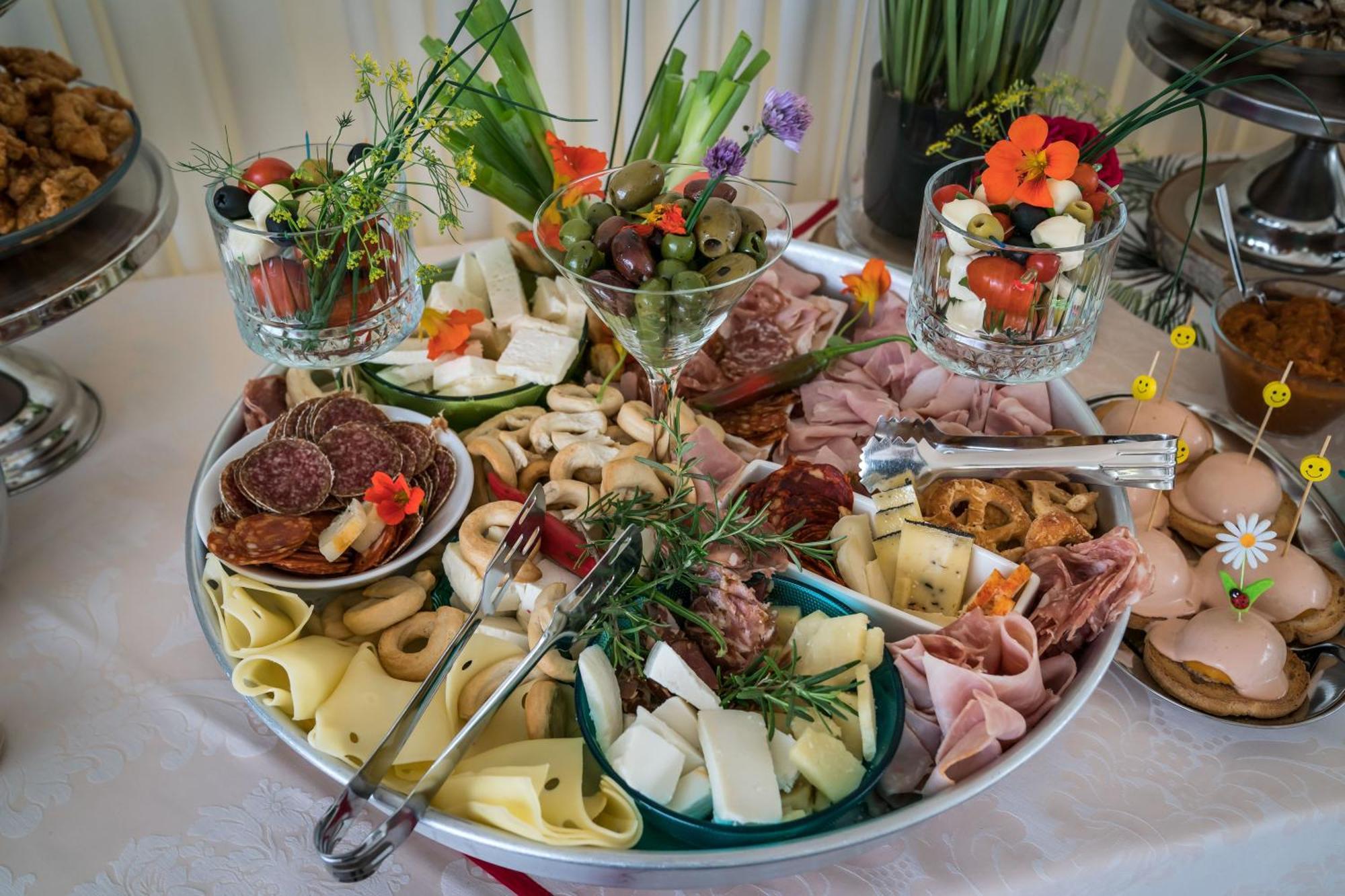 Stupina Hotel Braşov Buitenkant foto