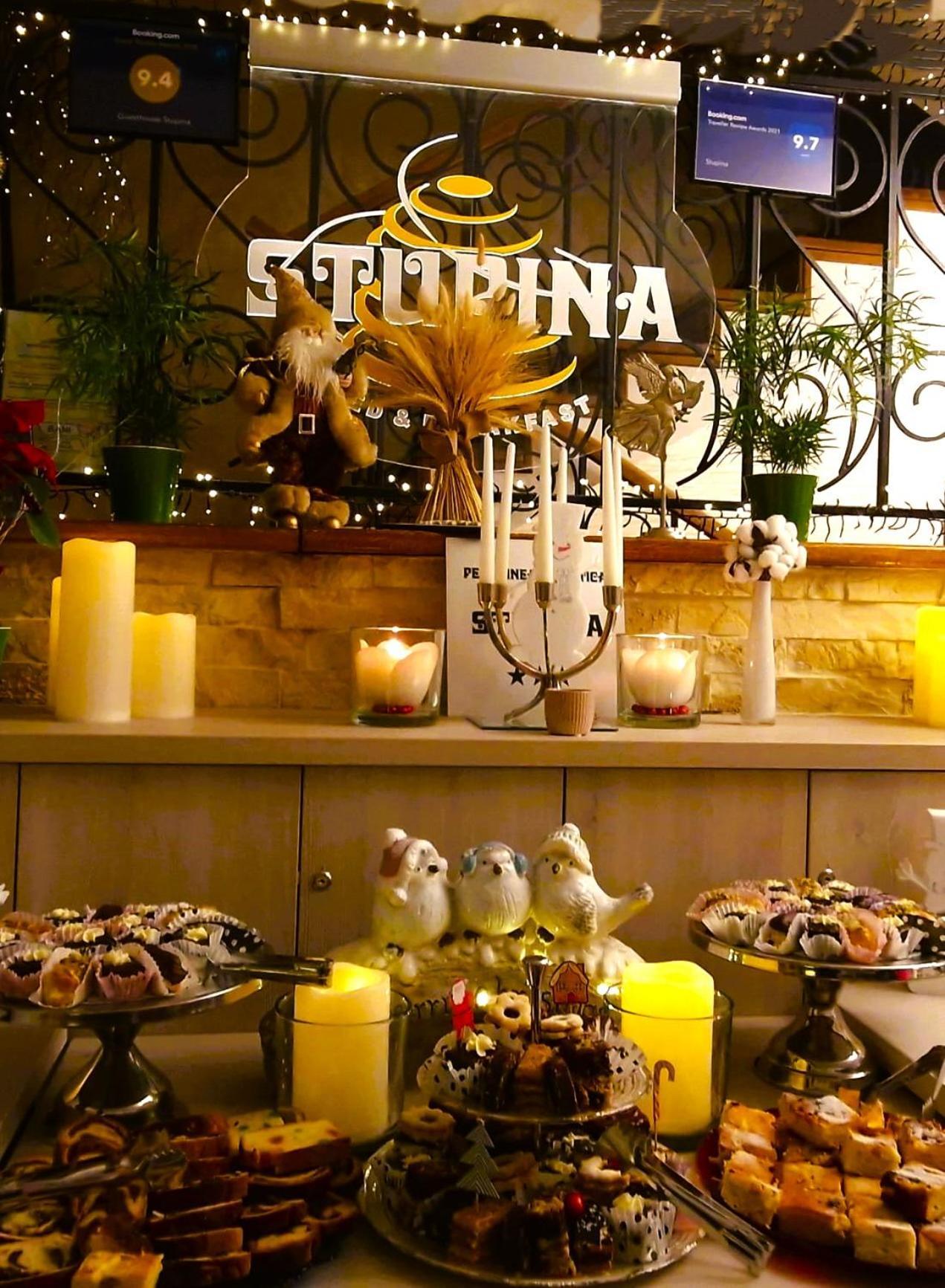 Stupina Hotel Braşov Buitenkant foto