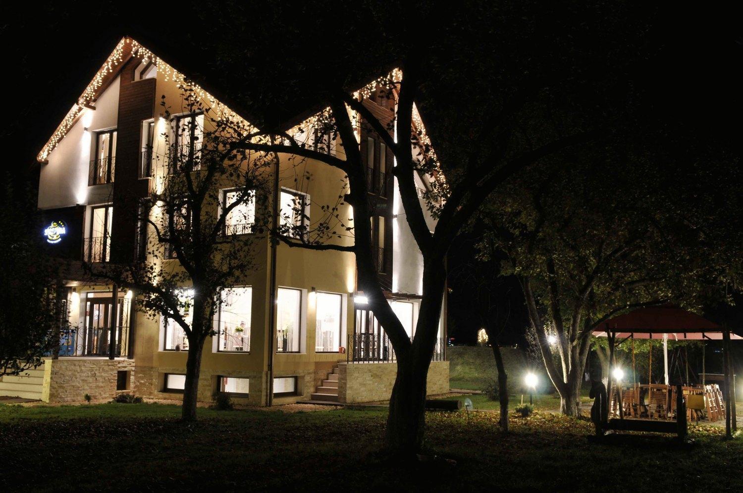 Stupina Hotel Braşov Buitenkant foto