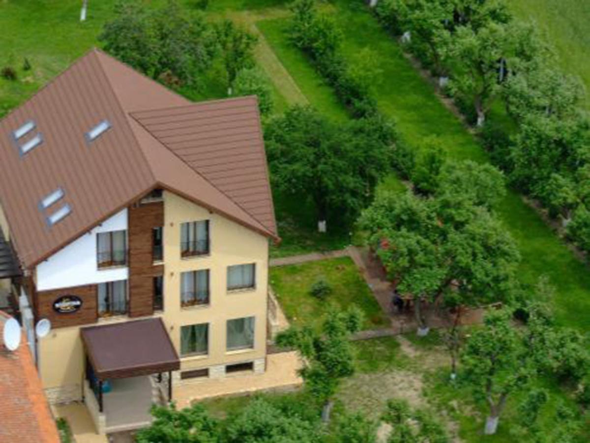 Stupina Hotel Braşov Buitenkant foto